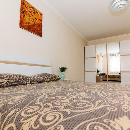 Luxury Studio Apart-Hotel In Centre 2 Room Sumy Exterior photo